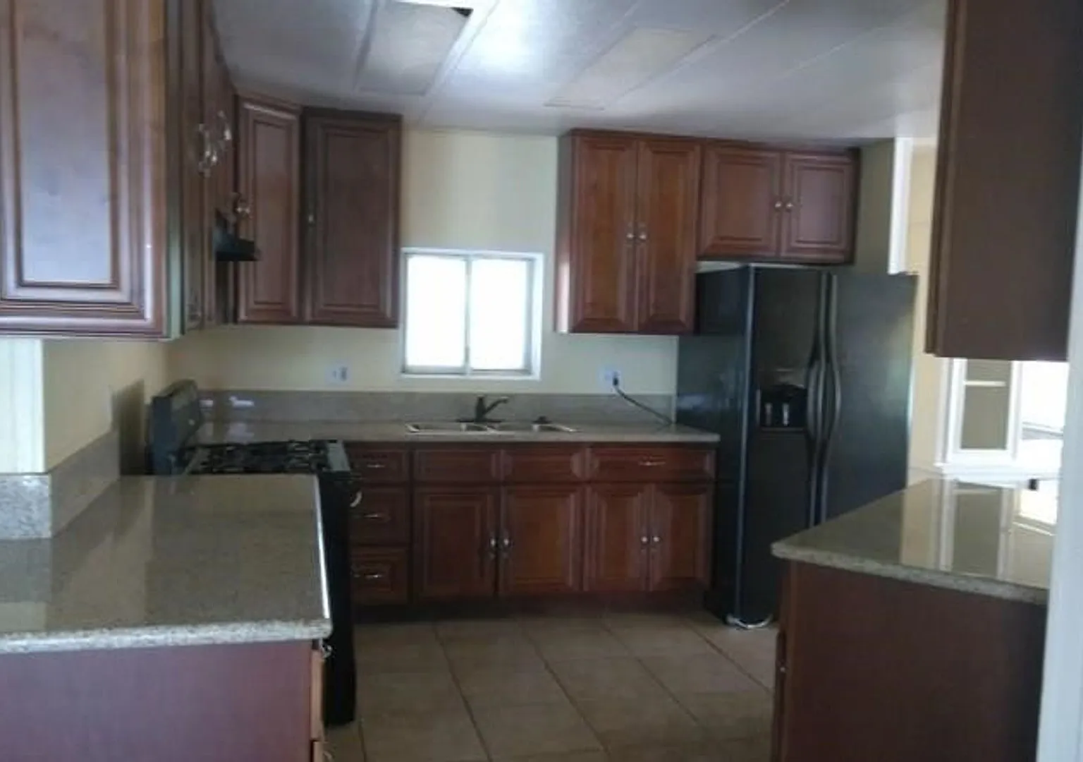 3 Bed / 2 Bath Manufactured Home in Hemet! — Photo 4