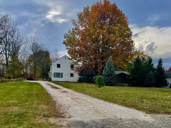 632 E Kimball Ave, Woodstock, IL 60098