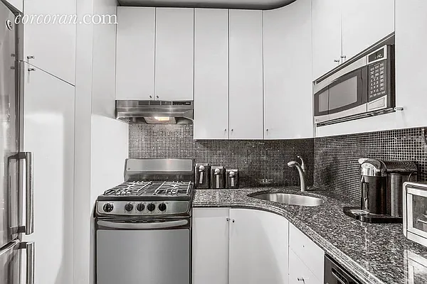 Sold by Corcoran | media 8