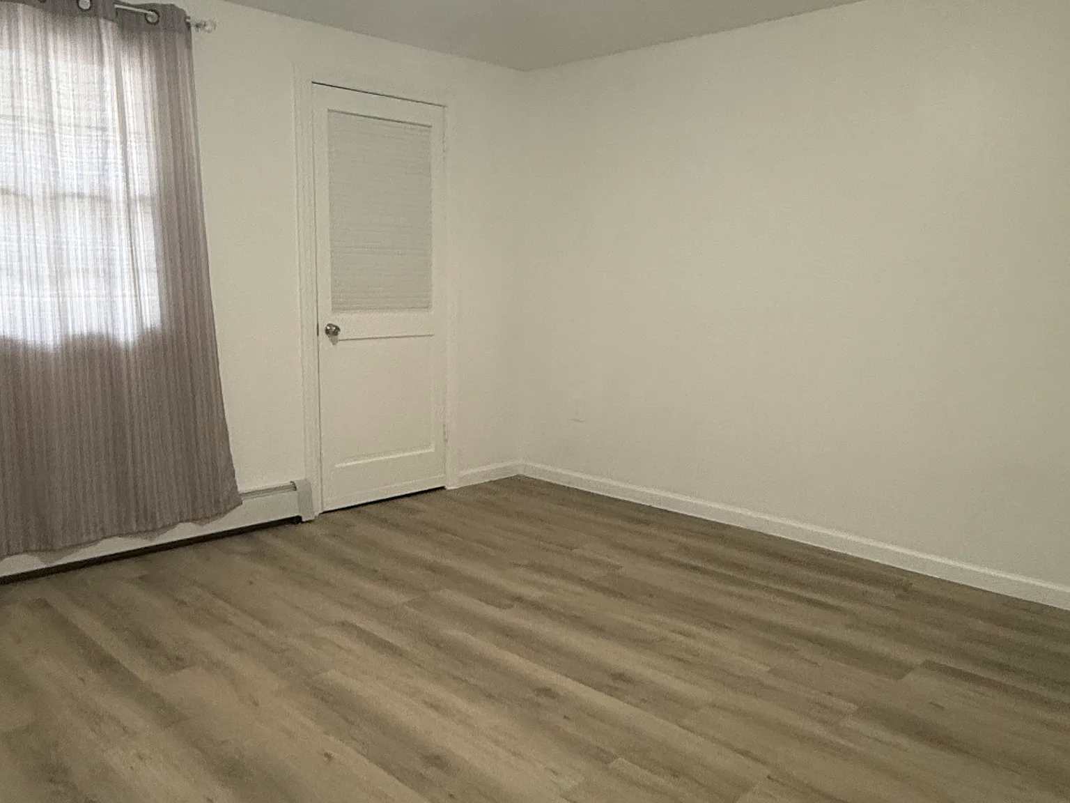 2 bed, 1000 sqft, $2,200 — Photo 4