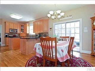 4th image of 1919 Larkspur Ln