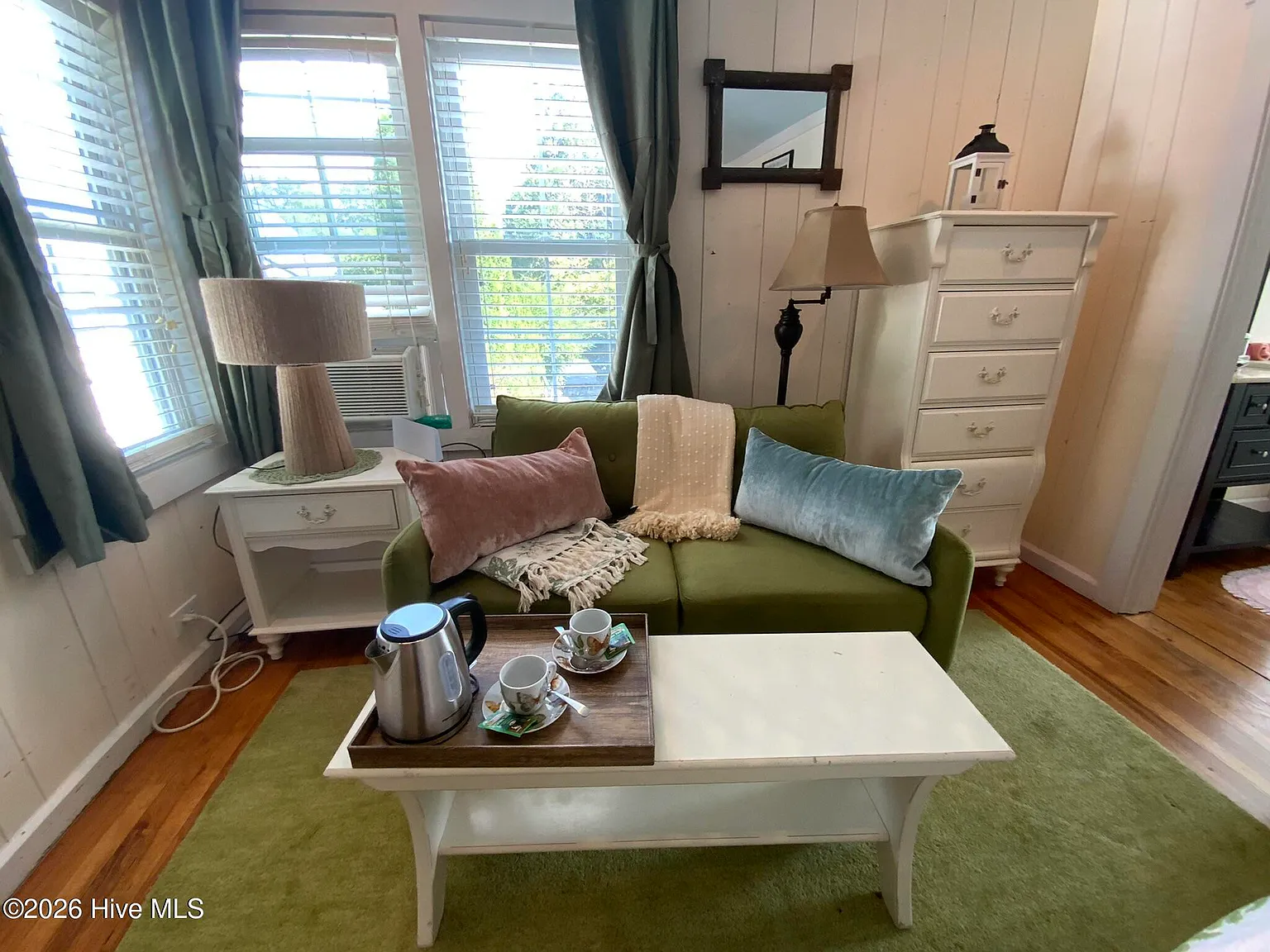1 bed, 1.0 bath, $1,350 — Photo 4