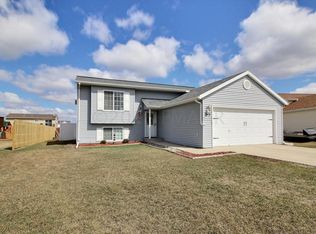 345 Maple Pointe Blvd, Mapleton, ND 58059