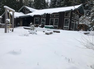 20715 E Glacier View Rd, Rhododendron, OR 97049