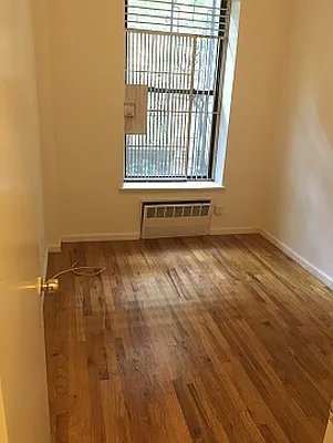 Rented by Eric Goodman Realty Corp | media 41