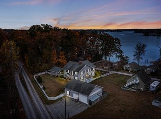115 Drum Bay Ln, Hague, VA 22469