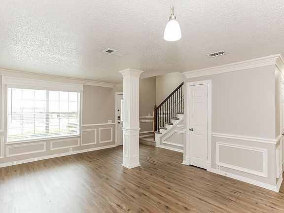 4th image of 7027 Glenshire Dr