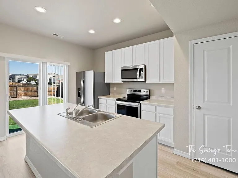 6093 Napa Dr — Photo 21