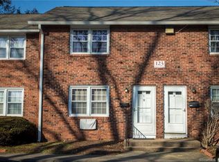123 Main St APT C, Manchester, CT 06042