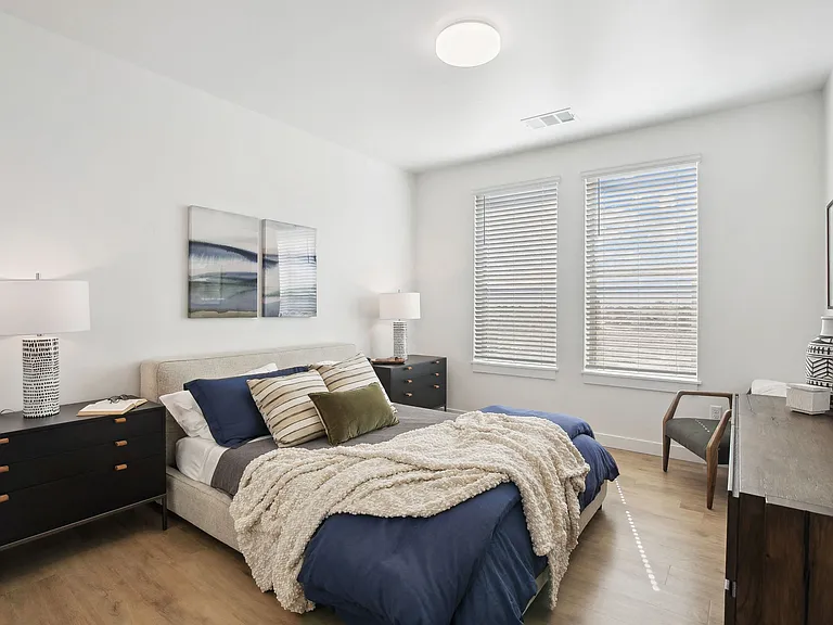 Momentum Apartments — Photo 19