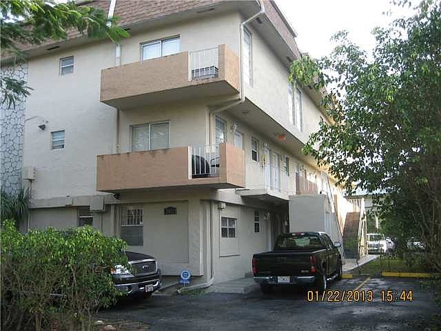 1st image of 3009 NW 11th Ave