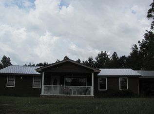 199 Dewey Crosby Rd, Hazlehurst, GA 31539