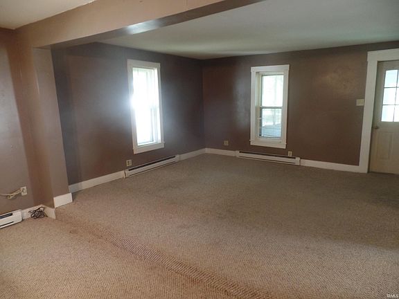 3rd image of 390 E Bogard St