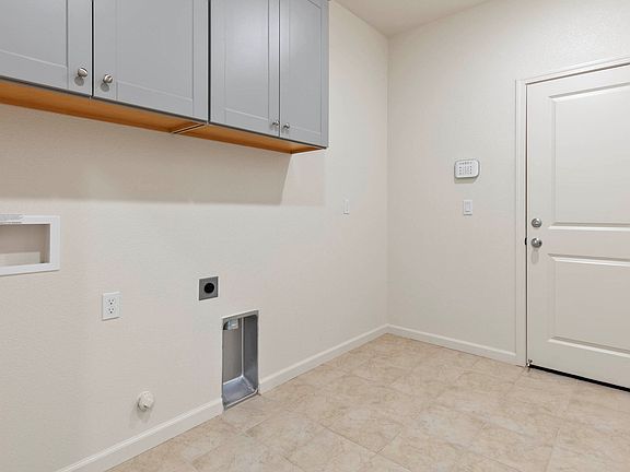 Convenient laundry room