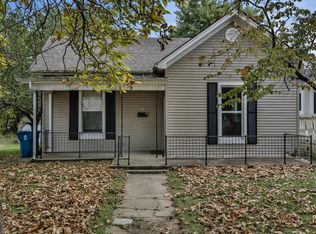 703 7th St, Shelbyville, KY 40065