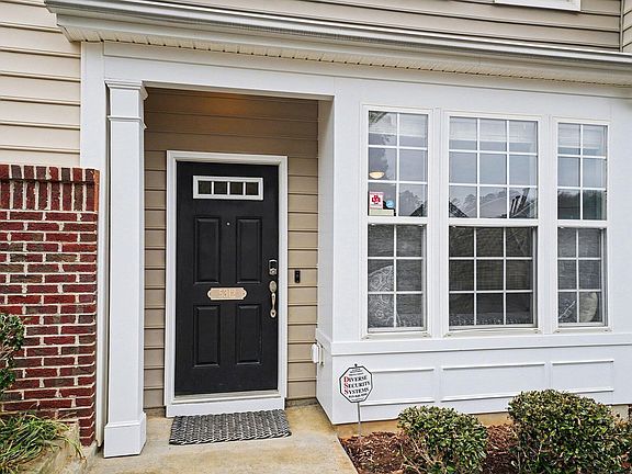 3rd image of 5312 Silver Moon Ln