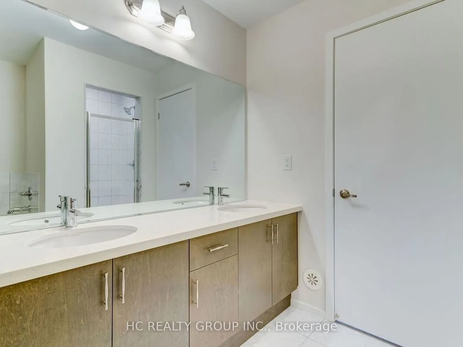 4 bed, $3,550 — Photo 4