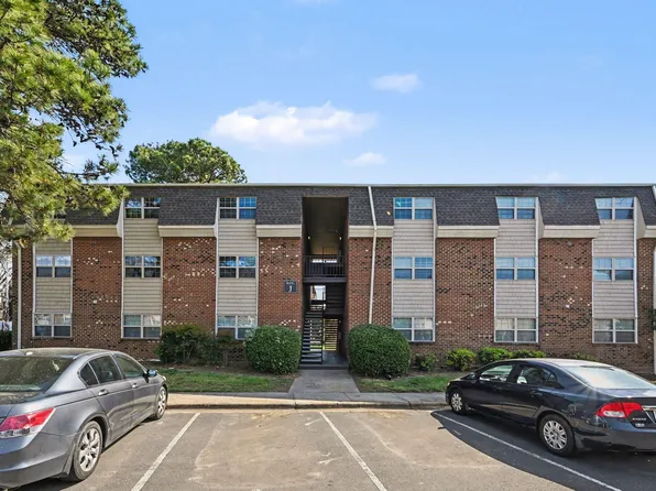 501 Jones Ferry Rd APT J9, Carrboro, NC 27510