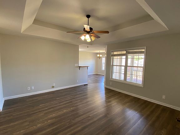 4th image of 547 Fox Trot Dr