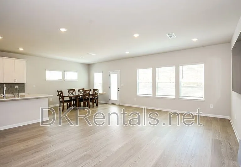 177 Water Oak Way — Photo 6