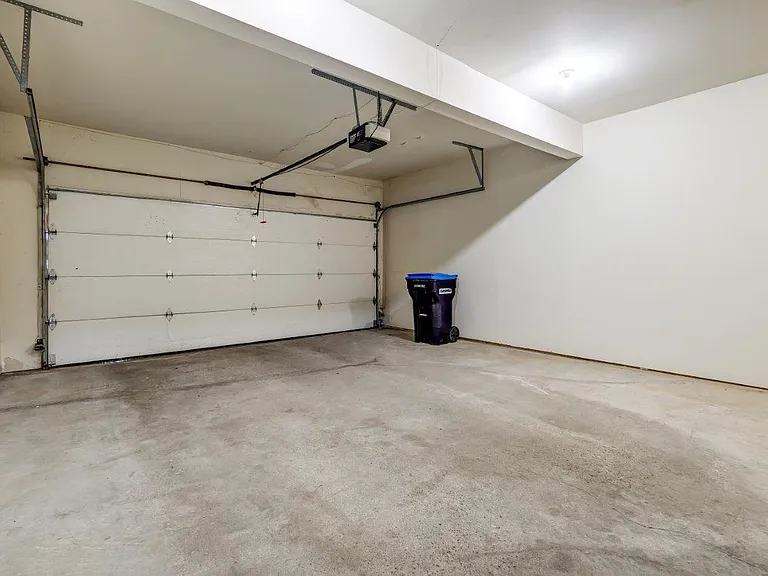 Webster Green Apartment Homes — Photo 18