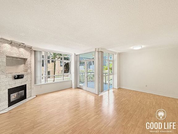 5th image of 850 Beech St Unit 304