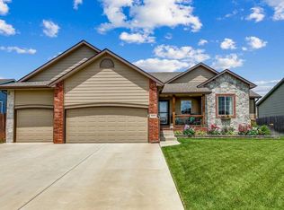 1213 N Lake Ridge Dr, Derby, KS 67037