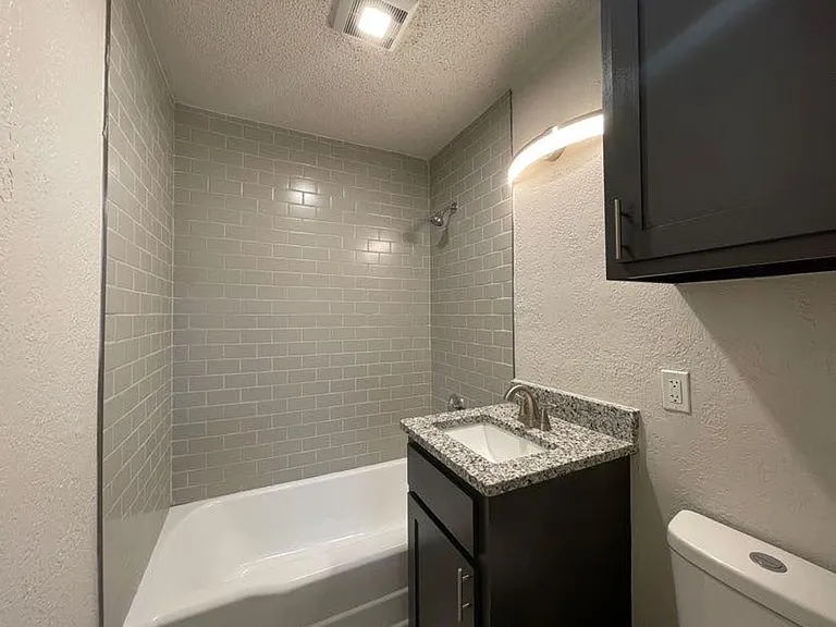 1005 N 19th St — Photo 10