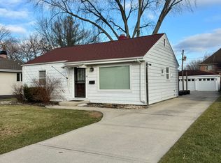 311 N Elm St, Mount Prospect, IL 60056