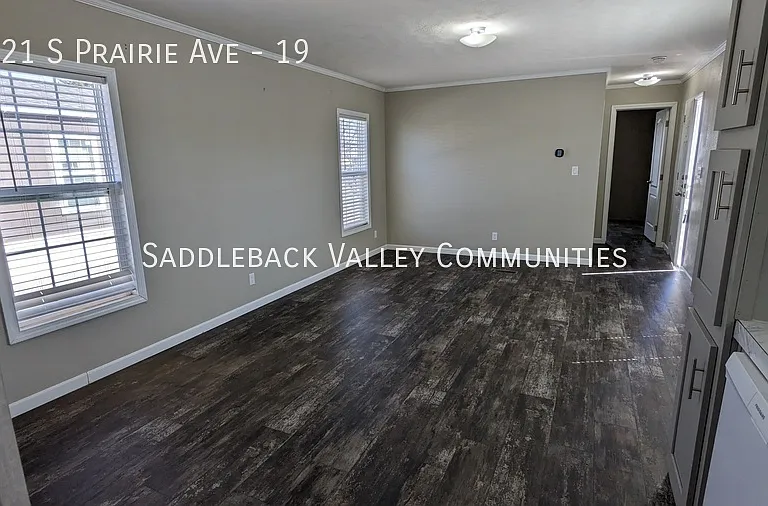 2221 S Prairie Ave #19 — Photo 9