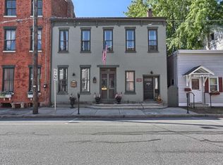 113 W Market St, Marietta, PA 17547