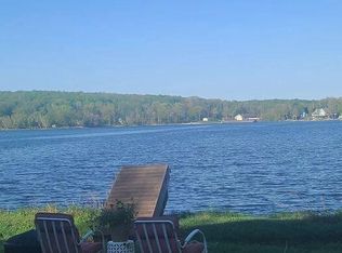 11 Cheilo Dr, Pocono Lake, PA 18347