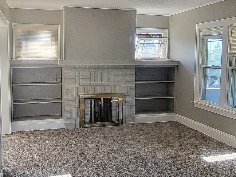8502 Grand Division Ave #UP — Photo 3