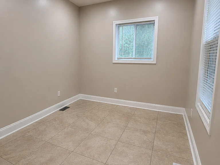 1440 N Main St — Photo 12