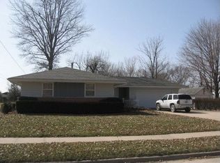 104 E Fillmore Ave, Fairfield, IA