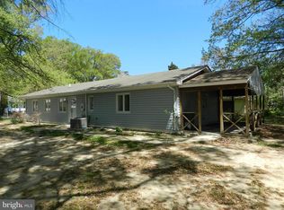 238 7th St, Colonial Beach, VA 22443