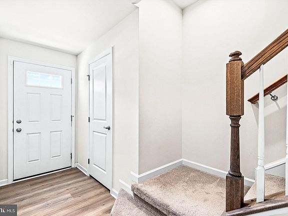 3rd image of 8702 Upton Ln
