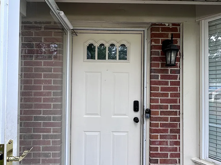 1200 Churchill Ct — Photo 2