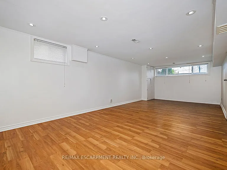 51 Mangrove Rd #LOWER LEVEL — Photo 15