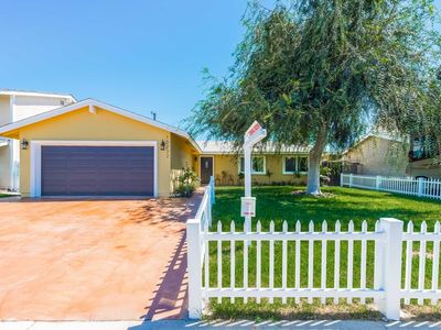 10232 Aqueduct Dr, Cypress, CA, 90630