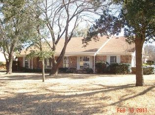 18000 Saddlehorn Ln, Mansfield, TX 76063