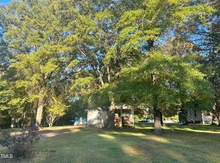 2303 Pinecroft Dr, Burlington, NC 27217