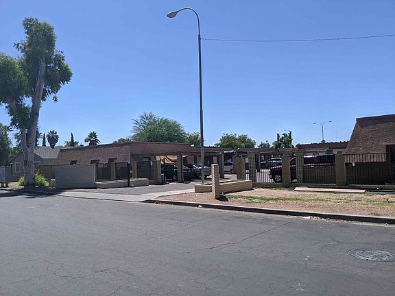 2nd image of 2333 W Glenrosa Ave Suite 117
