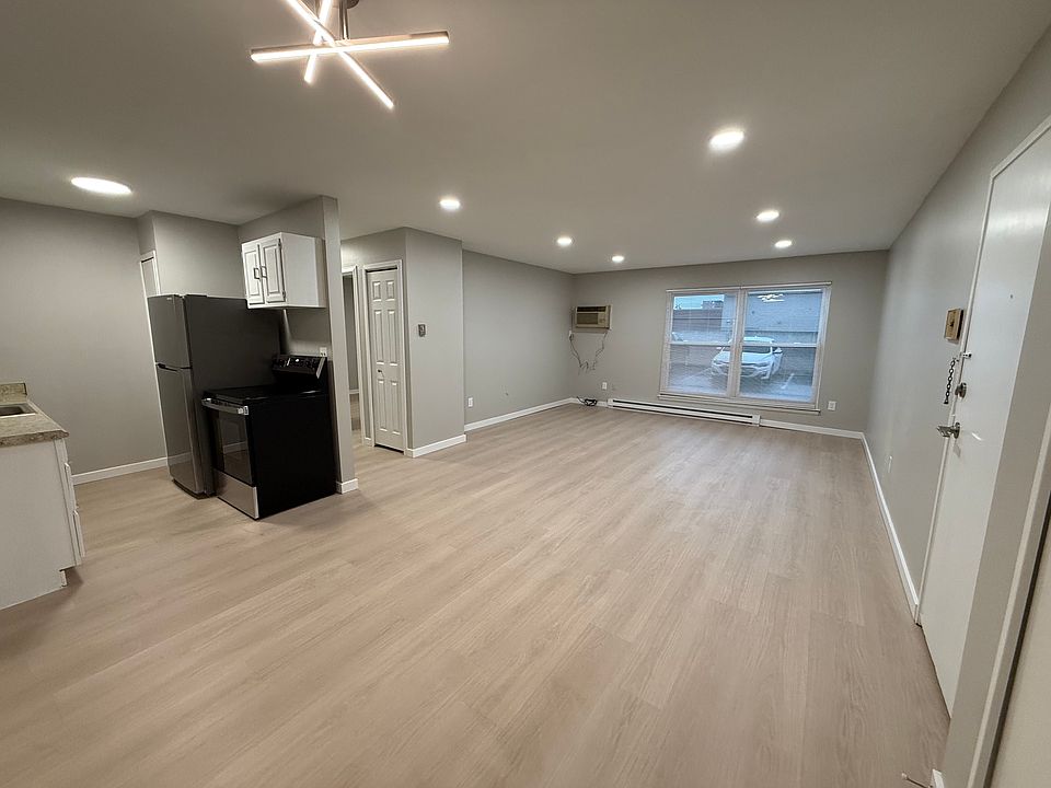 1st image of 2614 Lovington Dr APT 3