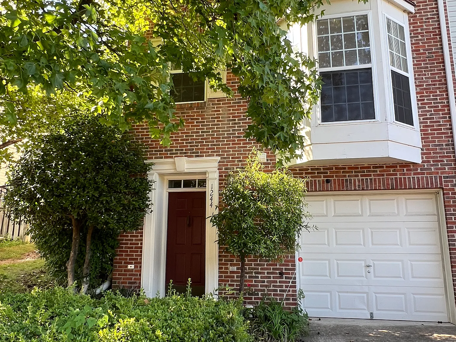 3 bed, 2.5 bath, 1996 sqft, $2,600 — Photo 1