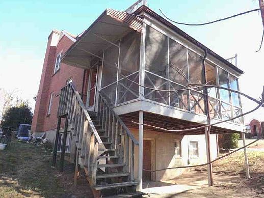3rd image of 829 Hundley St