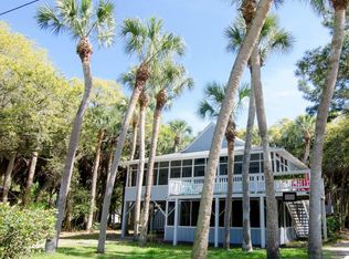 1107 Nancy St, Edisto Island, SC 29438