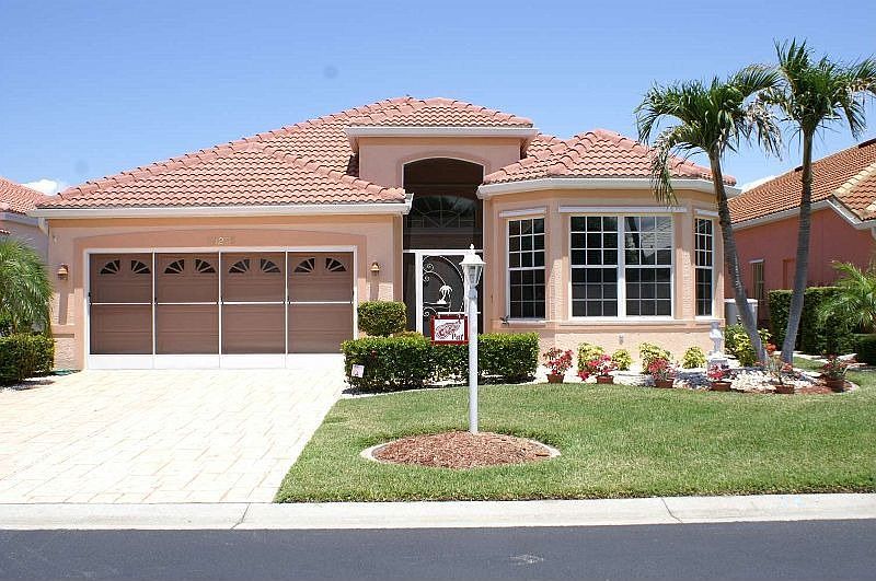 1st image of 10275 Arrowhead Dr