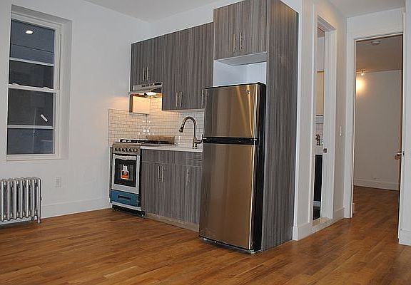2nd image of 286 19th St APT 1F