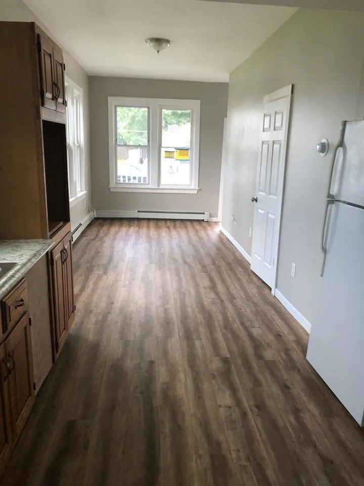 4 bed, 1300 sqft, $3,300 — Photo 2
